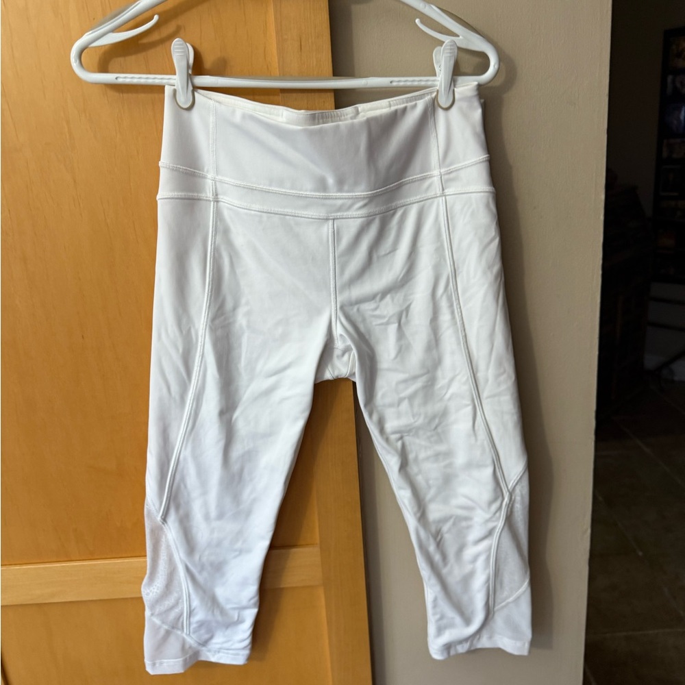 White crop Leggings with lace detailing on the calf